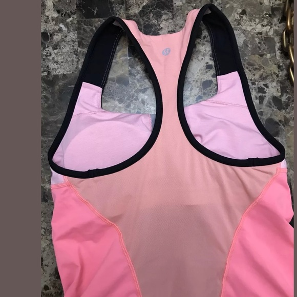 Lululemon Cardio Tank - Picture 5 of 7